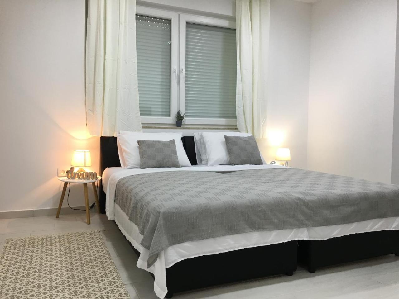 Apartments Valentina - Free Parking Мостар Экстерьер фото