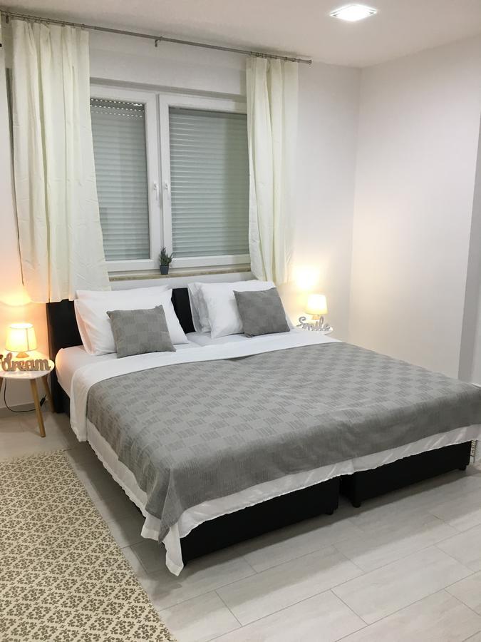 Apartments Valentina - Free Parking Мостар Экстерьер фото